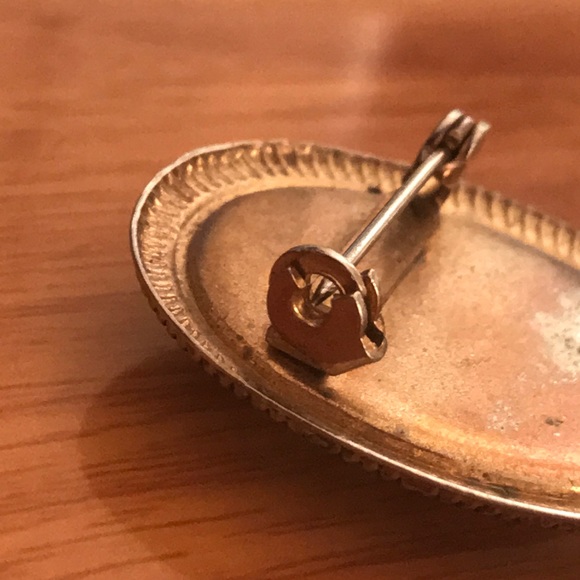 Vintage Victorian Cameo Brooch - Picture 7 of 7